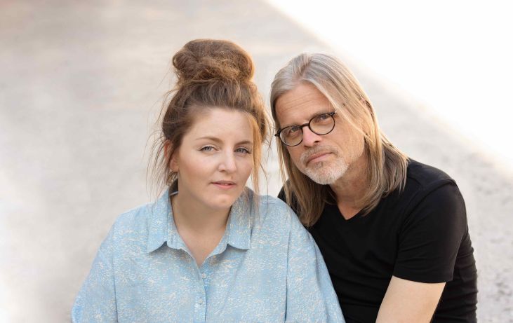 Een dubbelinterview met schrijversechtpaar Lize Spit en Rob van Essen