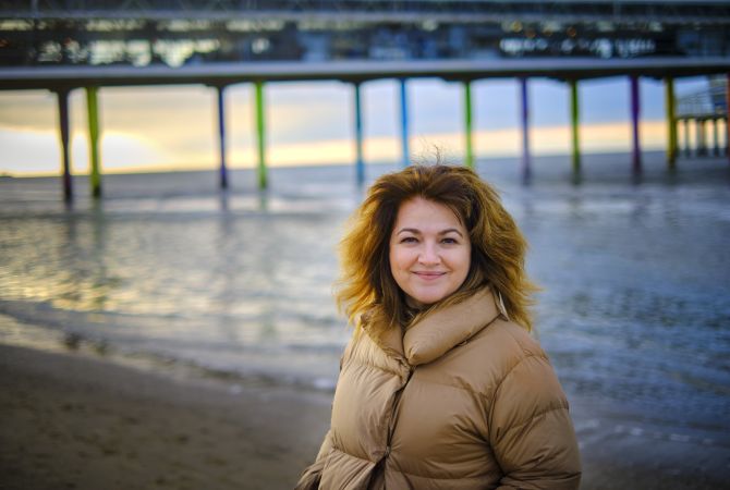 Een interview met schrijfster Mira Feticu