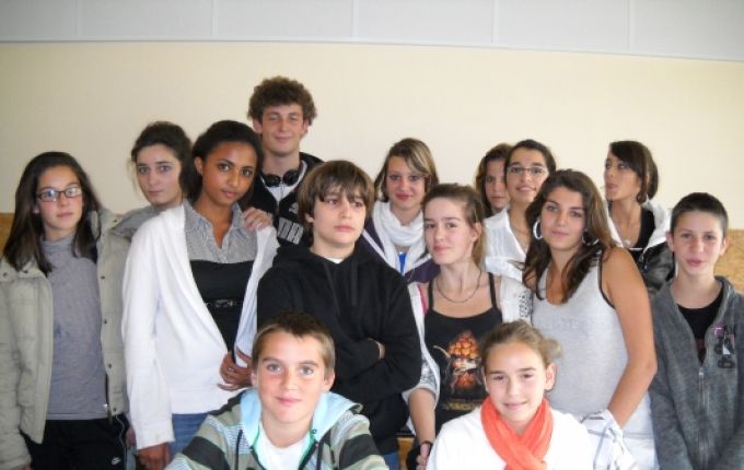 Discussie: moeten we leerlingen verbieden op school plat te praten?